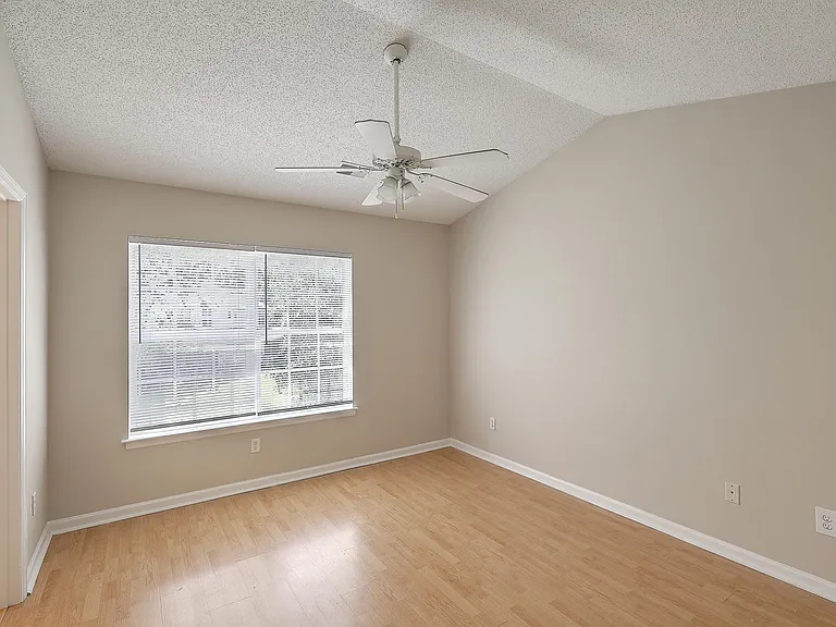 8074 Shadow Oak Dr — Photo 12