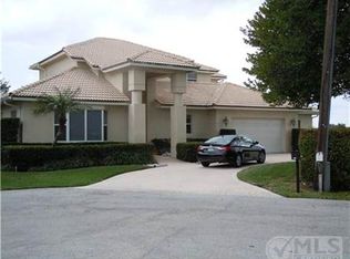 106 Bonito Dr, Ocean Ridge, FL 33435