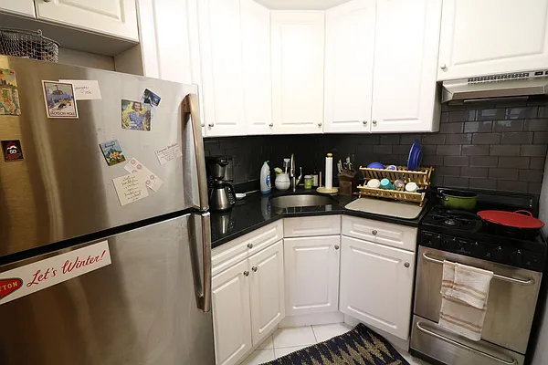 Rented by Joe Gotham LTD | media 36