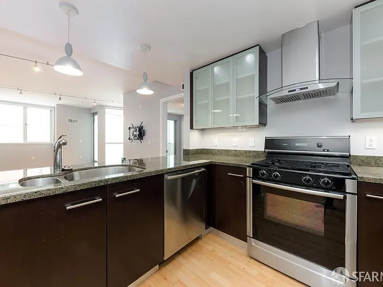 69 Clementina St #401 — Photo 8