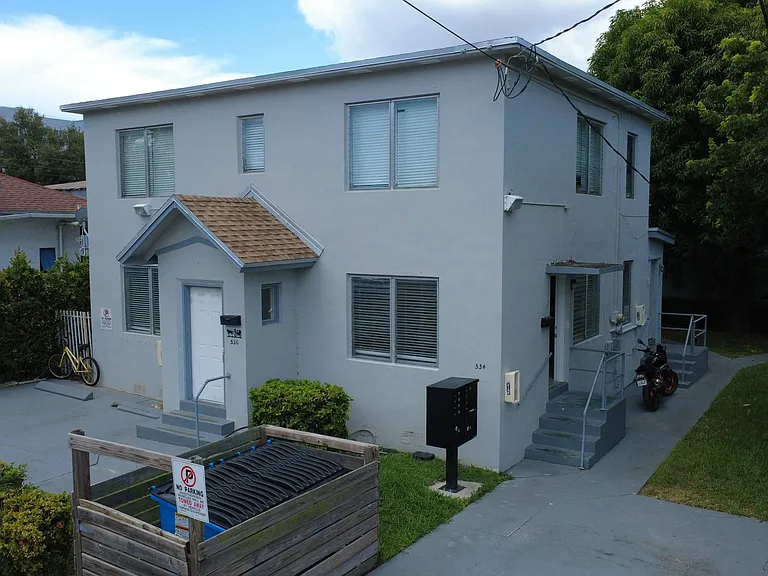 534 SW 6th Ct — Photo 19