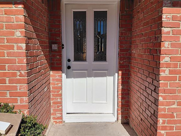 2nd image of 3305 Lynbrook Dr