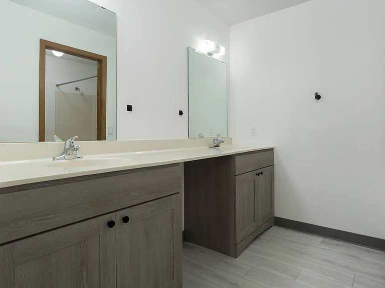 315 4th Ave S #303 — Photo 8