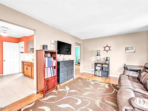 5th image of 4480 W 168th St