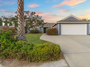 694 Hollowglen Rd, Oceanside, CA 92057