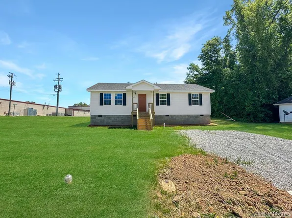403 Brooke Ave, South Hill, VA 23970