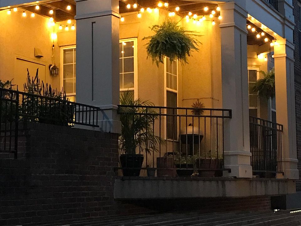 Corner Balcony