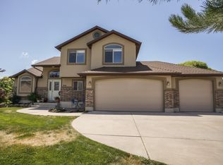 2744 N 2525 W, Farr West, UT 84404