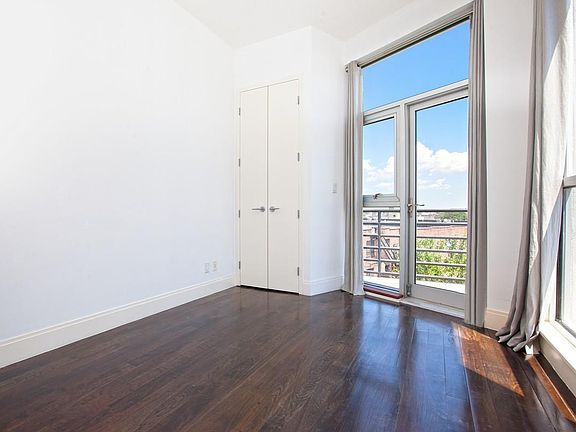 3rd image of 655 Washington Ave APT 5A