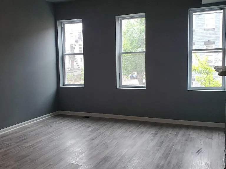 1049 Brantley Ave #2 — Photo 6