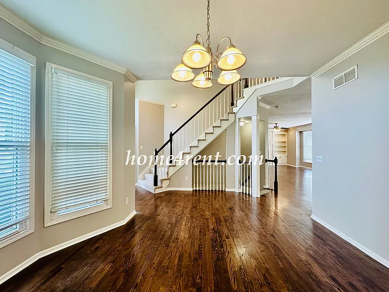 8511 W 128th St — Photo 7