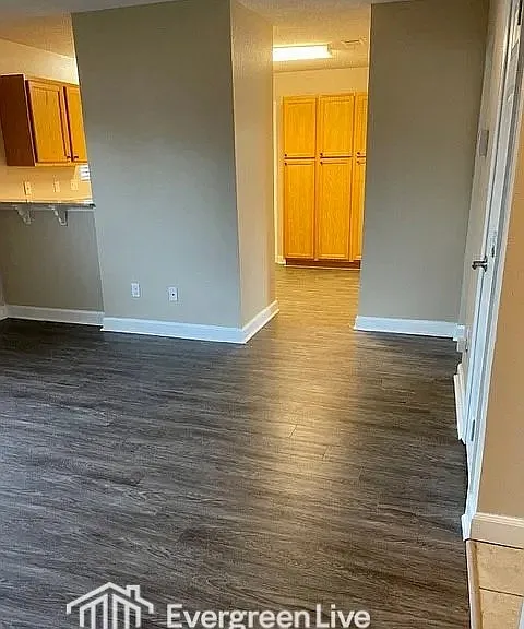 648 Carrier Dr — Photo 5