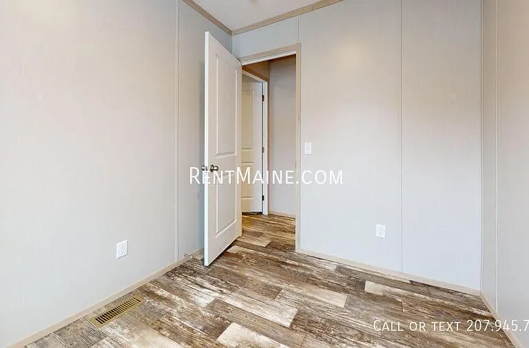 438 Finson Rd #15A — Photo 3