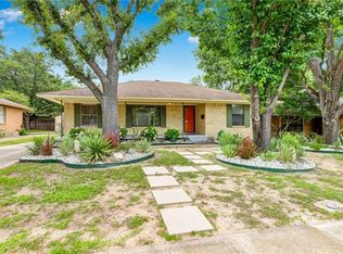 9046 Westbriar Dr, Dallas, TX 75228