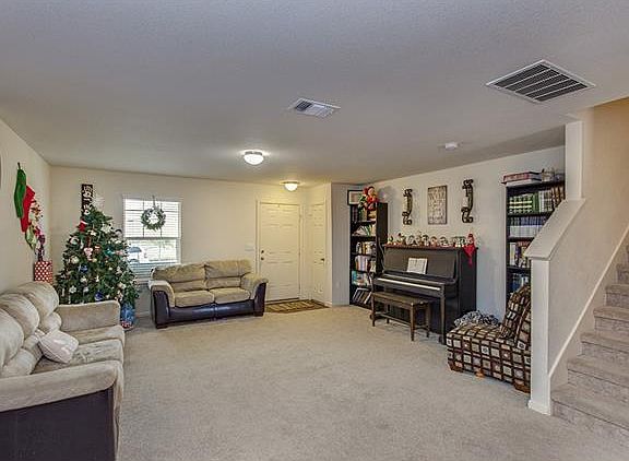 5th image of 14221 Gilford Dr