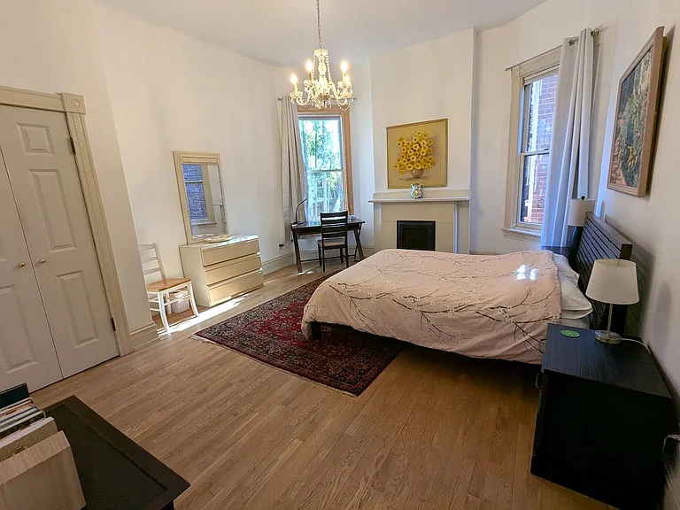 It's a really large room! So airy!