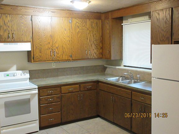 2nd image of 2053 Newton St APT B