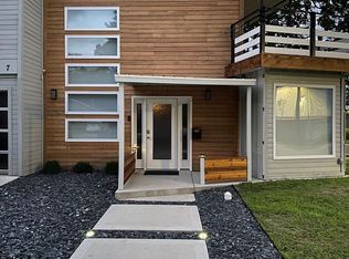 627 E Lewiston Ave, Ferndale, MI 48220