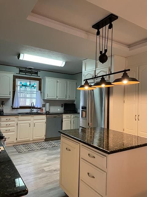 2nd image of 1118 Bon Air Dr