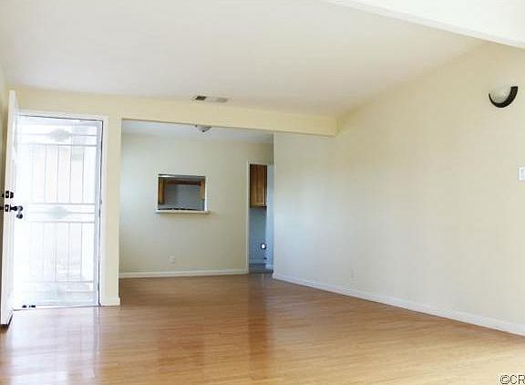5th image of 1441 Larchwood Ave