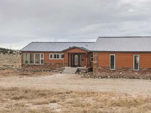 31 Moffit Pl, Glendo, WY 82213