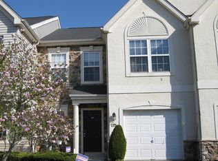 104 Birch Valley Ct, Warminster, PA 18974