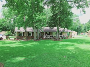 233 Chateau Dr, Fayetteville, GA 30214