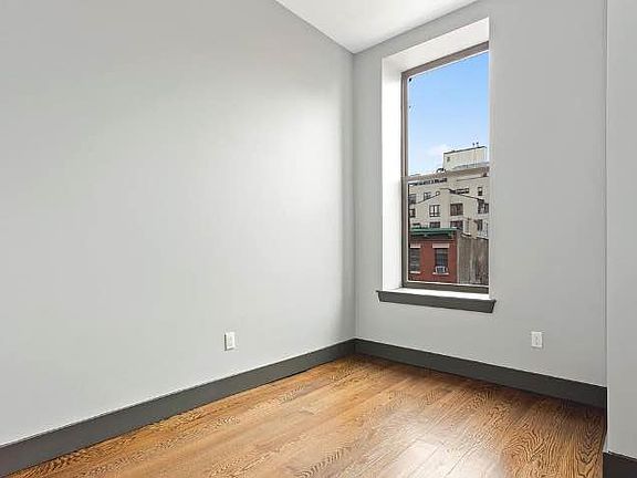 3rd image of 44 W 126th St #1A