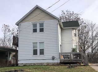 2017 17th St, Rock Island, IL 61201