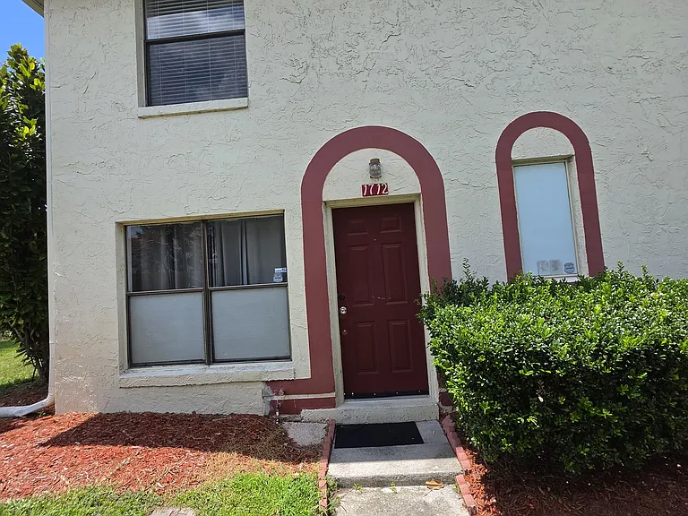 1712 Silver Creek Ct #99 — Photo 3