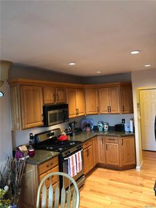 51 Hampton Pl APT 17D, Freeport, NY, 11520