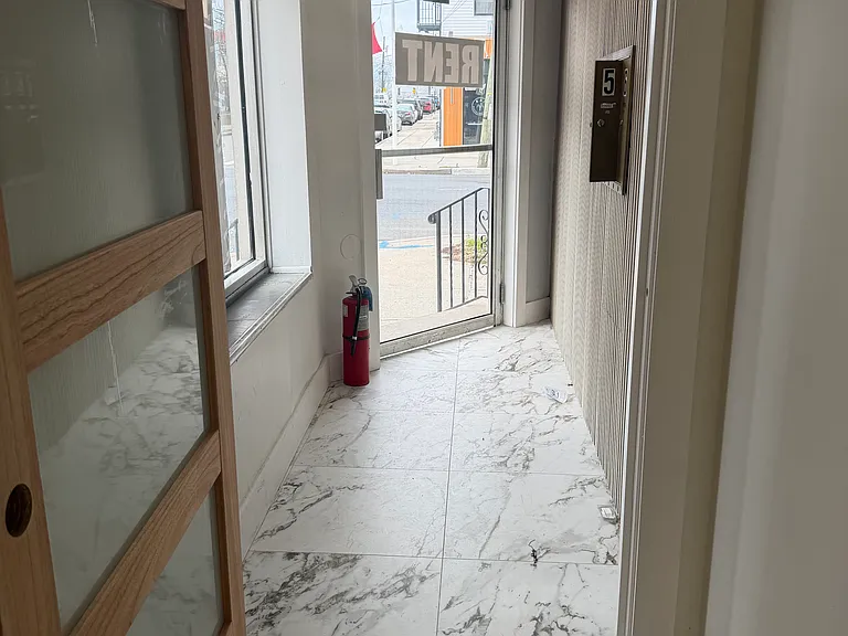 521-523 Bayway Ave #3 — Photo 10