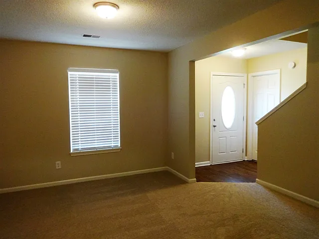 Building Photo - 104 Macallan Ct