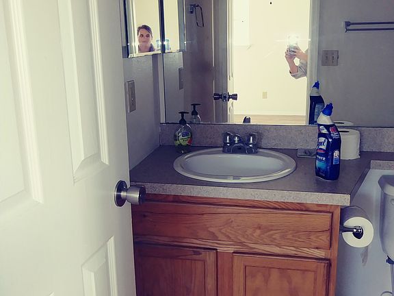 3rd image of 15929 Sea Pines Dr