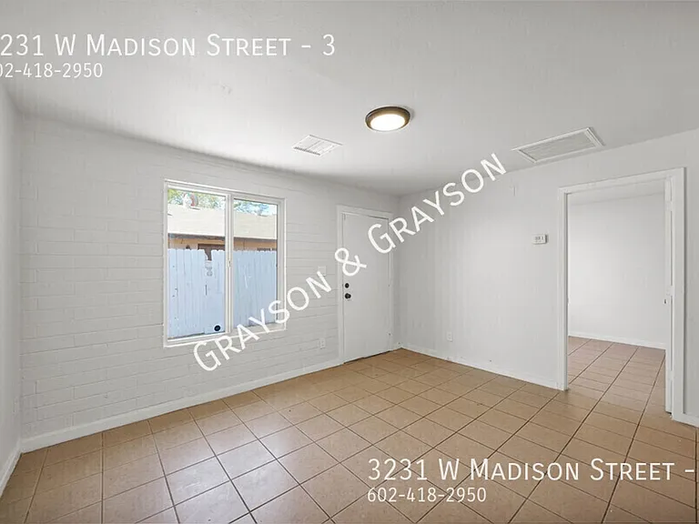 3231 W Madison St — Photo 11