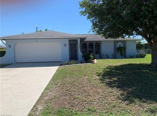 230 NE 17th Pl, Cape Coral, FL 33909