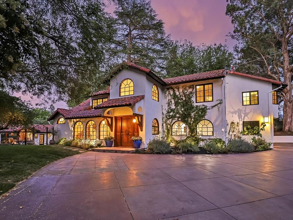 1st image of 1560 Ramona Way