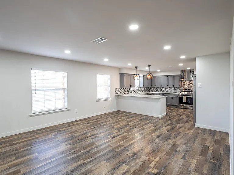 375 Brown Rd — Photo 5