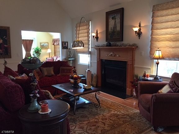 2nd image of 41 Briar Ct