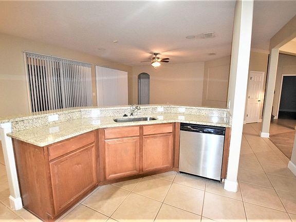 4th image of 23527 Companero Dr