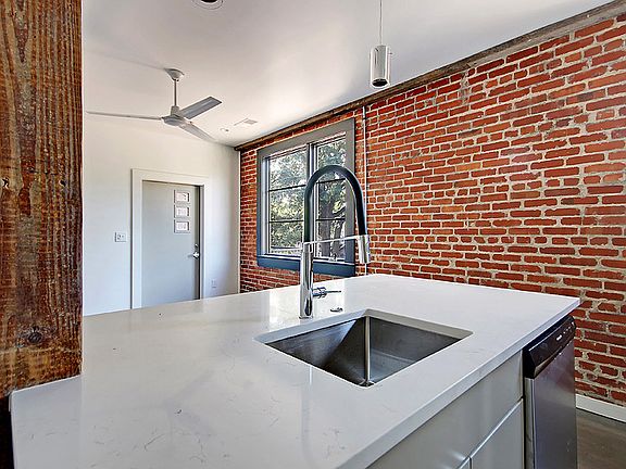 4th image of 2000 Reynolds Ave #11440244
