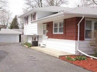 3924 Elm St, Downers Grove, IL 60515