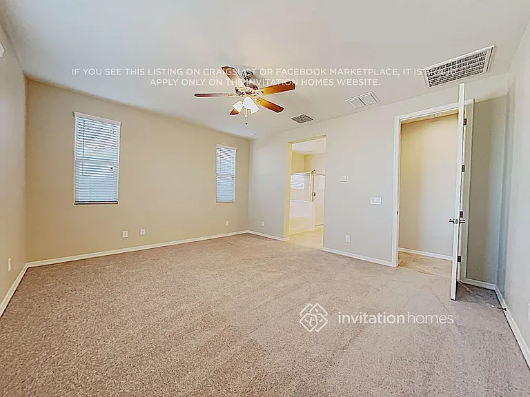 19018 W Yucatan Dr — Photo 11