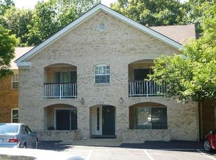 5804 Cove Landing Rd APT 101, Burke, VA 22015