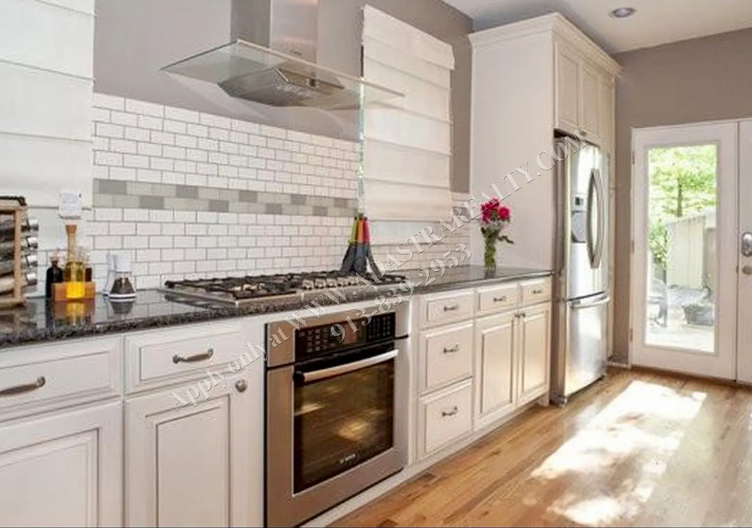 Beautiful 2 Bed 2 Bath Home Near The Plaza-Coming SOON!! — Photo 2