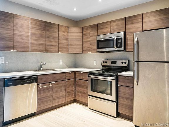 3rd image of 551 NE 67th St #551