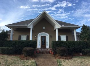 312 Grandview Ct, Pearl, MS 39208