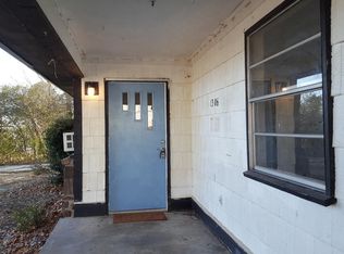 1306 S 6th St, Rogers, AR 72756