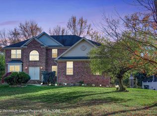 3 Plum Ln, Holmdel, NJ 07733