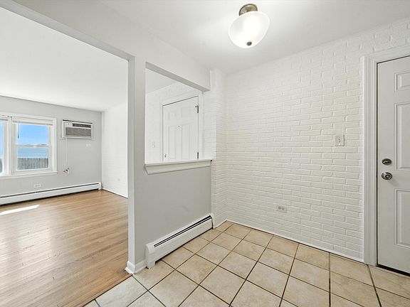 4th image of 5815 Rose Ave APT 6